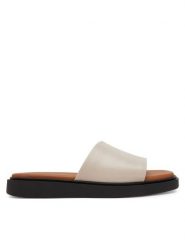 Vagabond Shoemakers Klapki Connie 5757-201-02 Beżowy. Brązowe klapki damskie Vagabond Shoemakers, bez wzorów, ze skóry, bez obcasa, bez zapięcia. Za 249.99 zł.