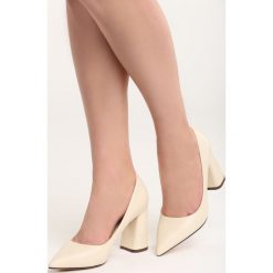 Beżowe Czółenka Night With Me. Brązowe czółenka damskie Born2be. Za 79.99 zł.