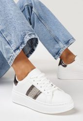 Białe Sneakersy na Grubej Podeszwie z Ozdobną Taśmą z Brokatem i Metaliczną Wstawką Pirnessa. Białe obuwie sportowe damskie Born2be, bez zapięcia. Za 84.99 zł.