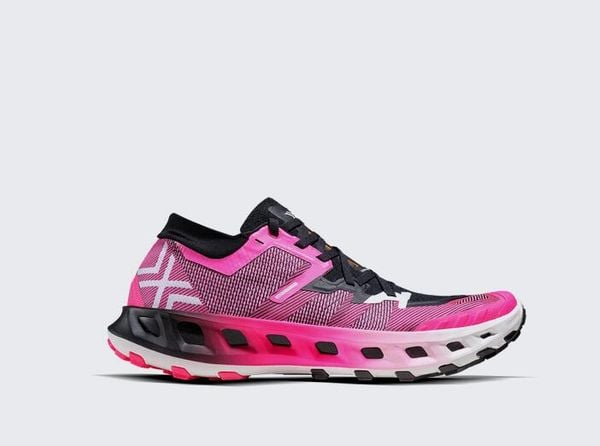 Buty trailowe X-Bionic TerraSkin X02. Fioletowe obuwie trekkingowe damskie X BIONIC, bez zapięcia. Za 859.00 zł.