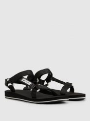 Sandały SVING damskie 4F 4FRSS26FSANF128. Czerwone sandały damskie 4F, bez wzorów, z gumy, bez obcasa, bez zapięcia. Za 129.99 zł.
