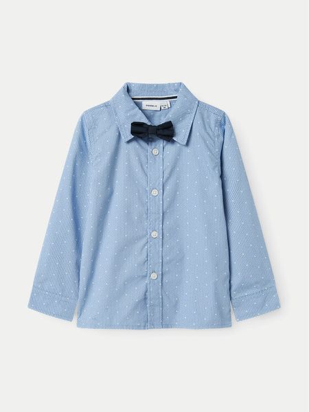 NAME IT Koszula 13222845 Błękitny Regular Fit. Niebieskie koszule chłopięce Name it, bez wzorów, z bawełny, bez kołnierzyka, bez ramiączek. Za 79.99 zł.