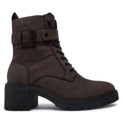 Botki Marco Tozzi. Brązowe botki damskie Marco Tozzi, bez obcasa, na słupku, bez zapięcia. Za 379.99 zł.