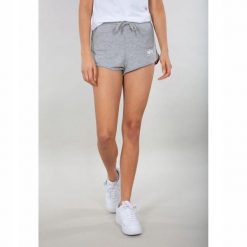 DAMSKIE SPODENKI DRESOWE ALPHA BASIC SHORT DO POŁOWY UDA KOLOR SZARY. Szare spodenki sportowe damskie Alpha Industries, na lato, l, bez wzorów, z bawełny, do biegania. Za 159.00 zł.