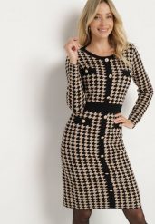 Czarno-Beżowa Elegancka Sukienka z Dzianiny z Wiskozą we Wzór w Pipetkę Delciel. Czarne sukienki damskie Born2be, z aplikacjami, z dzianiny, eleganckie, bez ramiączek. W wyprzedaży za 101.99 zł.