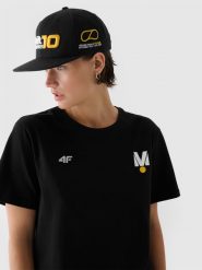 4F Czapka z daszkiem snapback uniseks 4F x Drift Masters - czarna Uniwersalny. Czarne czapki z daszkiem damskie 4F, bez wzorów, z materiału. W wyprzedaży za 89.99 zł.