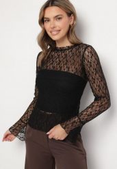 Czarna Dopasowana Bluzka z Siateczki z Koronką z Falbankami przy Rękawach Falbia. Czarne bluzki damskie Born2be, bez wzorów, z jeansu, eleganckie, bez kołnierzyka, bez ramiączek. Za 69.99 zł.
