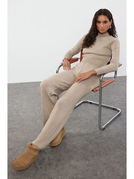 Trendyol 2-częściowy zestaw w kolorze beżowym rozmiar: S. Brązowe swetry klasyczne damskie Trendyol, s, bez kołnierzyka. Za 114.17 zł.