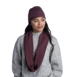 Komin damski Buff Knitted Infinity. Czerwone kominy damskie Buff, na zimę, bez wzorów. Za 62.00 zł.
