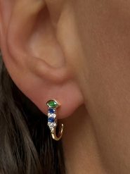 Les Petites Précieuses Pozłacane kolczyki-wkrętki z cyrkoniami rozmiar: onesize. Niebieskie kolczyki damskie Les Petites Précieuses, z cyrkonią, pozłacane. Za 122.38 zł.