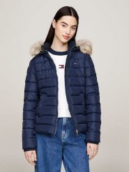 TOMMY JEANS Kurtka zimowa w kolorze granatowym rozmiar: XL. Niebieskie kurtki damskie Tommy Jeans, na zimę, xl, bez wzorów, z jeansu, bez kaptura. Za 483.17 zł.