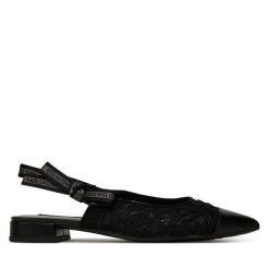 Sandały KARL LAGERFELD. Czarne sandały damskie KARL LAGERFELD, bez wzorów, bez obcasa, na płaskiej podeszwie, bez zapięcia. Za 839.99 zł.