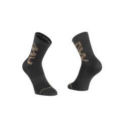 Skarpety rowerowe NORTHWAVE Extreme Air Mid czarny. Brązowe skarpetki damskie Northwave, bez wzorów. Za 39.00 zł.