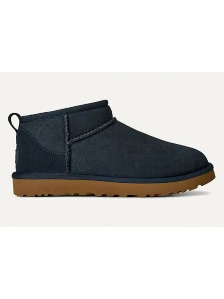 UGG Skórzane botki "Classic Ultra Mini" w kolorze granatowym rozmiar: 36. Niebieskie botki damskie Ugg, bez obcasa, bez zapięcia. Za 559.95 zł.
