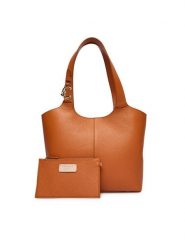 Coccinelle Torebka SHA Coccinelle C-Easy E1 SHA 11 02 01 Brązowy. Brązowe torebki klasyczne damskie Coccinelle, ze skóry, bez dodatków. Za 1,269.00 zł.