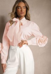 Różowa Koszula z Elegancką Kokardą i Falbanami Zaliressa. Czerwone koszule damskie Renee, bez wzorów, eleganckie, bez kołnierzyka, bez ramiączek. Za 109.99 zł.