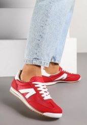 Czerwone Sneakersy w Stylu Kultowych Tenisówek z Ozdobnymi Przeszyciami Valtewi. Czerwone obuwie sportowe damskie Born2be, z jeansu, bez zapięcia, tenisowe. Za 84.99 zł.