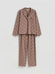 Dwuczęściowa piżama w serca - brązowy. Brązowe piżamy damskie Reserved, bez wzorów, z bawełny, bez ramiączek. Za 129.99 zł.