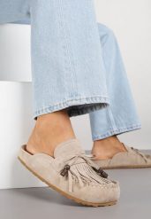 Ciemnobeżowe Klapki z Frędzlami i Kokardą Narialla. Brązowe klapki damskie Born2be, bez wzorów, bez obcasa, na płaskiej podeszwie, bez zapięcia. Za 119.99 zł.