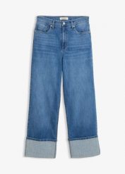 Dżinsy straight, high waist z podwiniętymi nogawkami. Czarne jeansy damskie bonprix, z podwyższonym stanem. Za 159.99 zł.