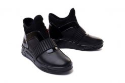 ARTIKER RELAKS 47C355 czarny, botki damskie. Czarne botki damskie Artiker Relaks, na zimę, ze skóry, bez obcasa, na koturnie, bez zapięcia. Za 259.90 zł.