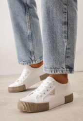 Biało-Beżowe Trampki VICES na Grubej Podeszwie z Tłoczeniami z Trójkątną Aplikacją Bolirea. Białe trampki damskie Born2be, z aplikacjami, z materiału, bez zapięcia. Za 69.99 zł.
