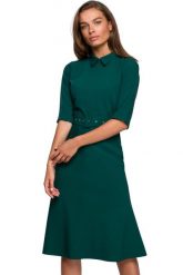 Elegancka sukienka koszulowa z kołnierzykiem i paskiem w talii zielona. Zielone sukienki damskie Stylove, bez wzorów, biznesowe, bez ramiączek. Za 329.00 zł.