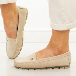 Beżowe skórzane mokasyny damskie Filippo Dp2037/26. Brązowe mokasyny damskie Filippo, na lato, z jeansu, z okrągłym noskiem, bez obcasa. Za 199.00 zł.