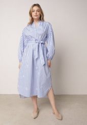 Niebieska Pudełkowa Sukienka z Bawełny Zdobiona Haftem i Wiązanym Paskiem Nahssa. Niebieskie sukienki damskie Born2be, z aplikacjami, z bawełny, biznesowe, bez ramiączek. Za 189.99 zł.