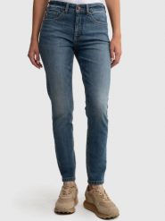 Jeansy damskie ciemnoniebieskie Maggie 494. Niebieskie jeansy damskie Big Star. W wyprzedaży za 249.99 zł.
