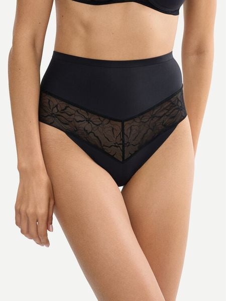 Triumph Stringi Comfort Contour 10226423 Czarny. Czarne stringi Triumph, bez wzorów, z syntetyku. Za 101.99 zł.