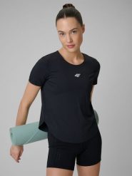 4F Koszulka treningowa regular szybkoschnąca damska - czarna M. Czarne koszulki sportowe damskie 4F, m, bez wzorów, ze skóry, bez ramiączek, na fitness i siłownię. Za 129.99 zł.