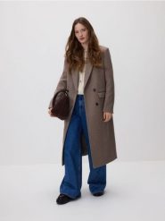 Płaszcz z dodatkiem wełny - brązowy. Brązowe płaszcze damskie Reserved, l, bez wzorów, z tkaniny, bez kaptura. Za 279.99 zł.