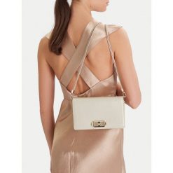 Torebka Nine West. Torebki wieczorowe damskie Nine West, bez wzorów, bez dodatków. Za 219.99 zł.