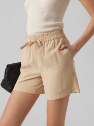 Vero Moda Szorty w kolorze beżowym rozmiar: S. Brązowe szorty damskie Vero Moda, bez wzorów. Za 52.67 zł.
