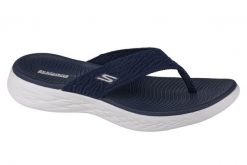 Japonki damskie, On The Go 600 Sunny. Niebieskie klapki damskie Skechers, bez wzorów, z materiału, bez obcasa, bez zapięcia. Za 199.99 zł.