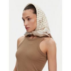 Chusta BOSS. Brązowe chusty damskie Boss, bez wzorów. Za 549.99 zł.
