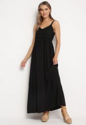 Czarna Wiskozowa Sukienka w Stylu Boho Na Ramiączkach Ozdobiona Koronką Tristelle. Czarne sukienki damskie Born2be, bez wzorów, z koronki, boho, bez ramiączek. Za 109.99 zł.