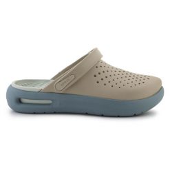 Klapki Crocs Inmotion Clog 209964-0JL beżowy. Brązowe klapki damskie bez wzorów, bez obcasa, bez zapięcia. Za 435.61 zł.