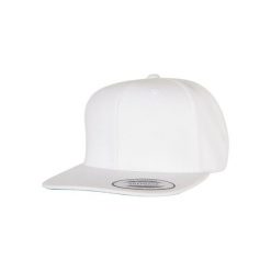 Czapka typu snapback Flexfit Classic. Białe czapki z daszkiem damskie FLEXFIT, bez wzorów. Za 102.00 zł.