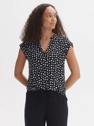 OPUS Bluzka w kolorze czarnym rozmiar: 36. Czarne bluzki damskie Opus, bez wzorów, z wiskozy, bez kołnierzyka, bez ramiączek. Za 86.99 zł.