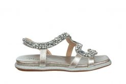 Sandały Laura Vita Maxine 04 Argent 202070, Srebrny, Skóra ekologiczna - 38. Szare sandały damskie LAURA VITA, bez wzorów, z materiału, bez obcasa, na płaskiej podeszwie, bez zapięcia. W wyprzedaży za 179.10 zł.