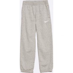 Nike Kids - Spodnie dziecięce 122-170 cm. Spodnie dresowe chłopięce marki 4F. W wyprzedaży za 89.90 zł.