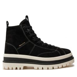 Trapery Tamaris. Czarne trapery damskie Tamaris, bez zapięcia. Za 449.99 zł.