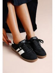 Foreverfolie Sneakersy w kolorze czarno-białym rozmiar: 36. Białe obuwie sportowe damskie Foreverfolie, bez zapięcia. Za 96.60 zł.