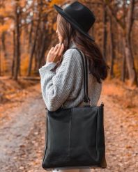 Torebka skórzana damska DAN-A T177 czarna. Czarne torebki klasyczne damskie DAN-A, ze skóry, duże, bez dodatków. Za 399.99 zł.