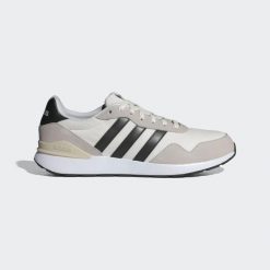 Buty Run 60s 4.0. Białe obuwie trekkingowe damskie Adidas, bez zapięcia. W wyprzedaży za 155.40 zł.