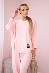 Komplet bawełniany bluza + spodnie pudrowy róż. Czerwone bluzy damskie KESI, l, bez wzorów, z bawełny, bez kaptura. Za 271.84 zł.