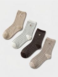 Prążkowane skarpetki z bawełną i haftem serc 4 pack - wielobarwny. Skarpetki damskie Sinsay, bez wzorów, z bawełny. Za 17.99 zł.