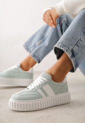 Zielone Sneakersy na Grubej Podeszwie z Tłoczeniem i Ozdobnymi Paskami Ralis. Zielone obuwie sportowe damskie Born2be, z dresówki, bez zapięcia. Za 129.99 zł.